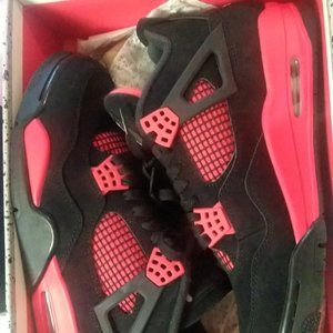 AIR JORDAN 4 RETRO